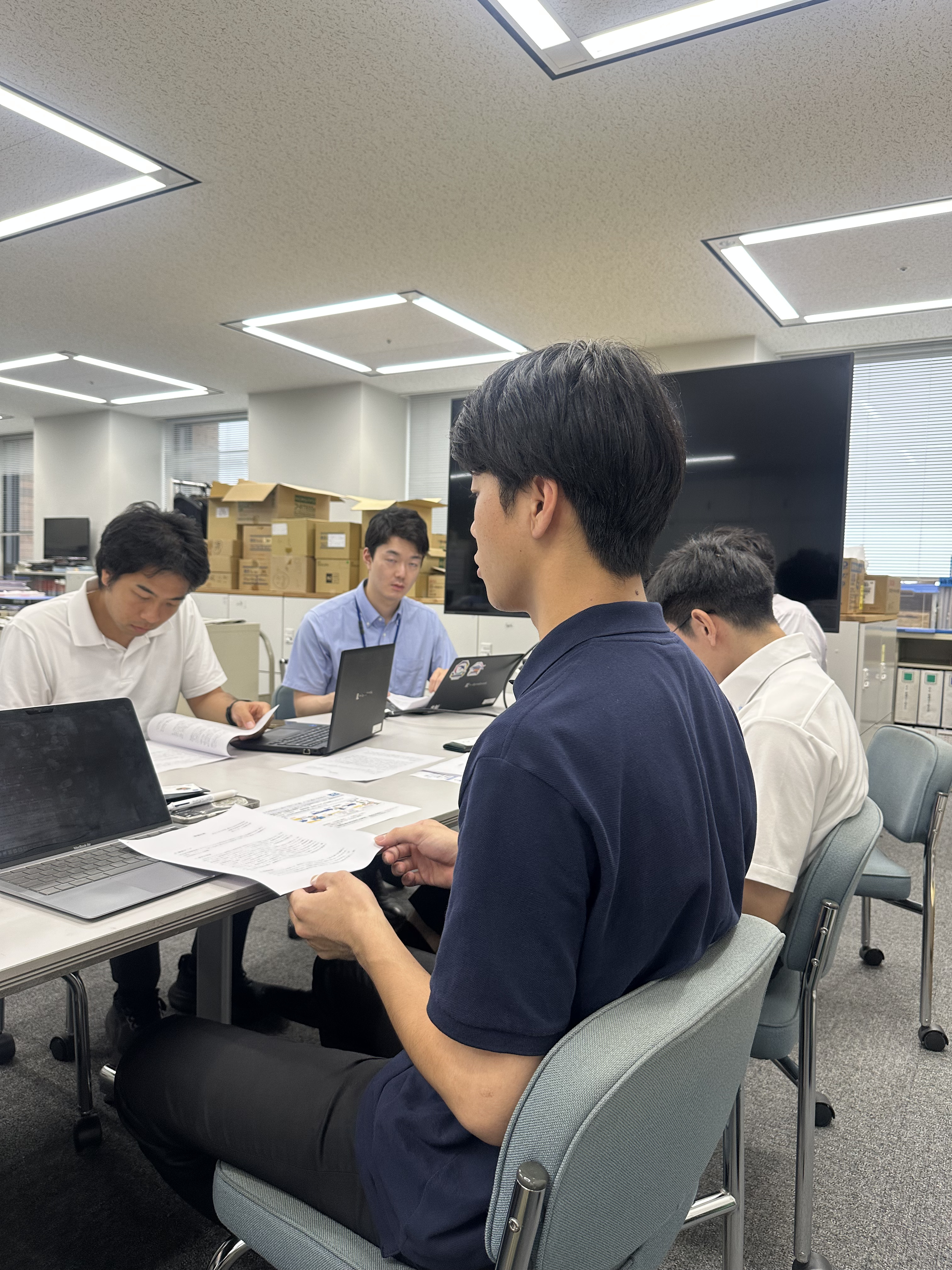 写真２：石川県庁水産課の方々との打ち合わせの様子.jpg