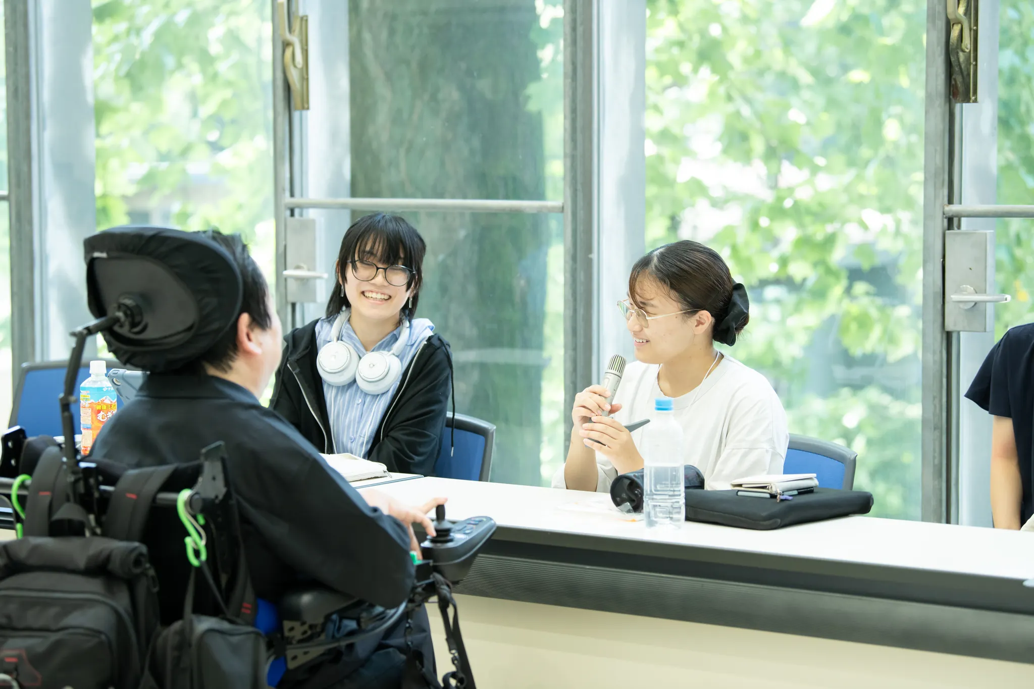 2025年度夏季プログラム_トークセッション「自立と依存」.jpg