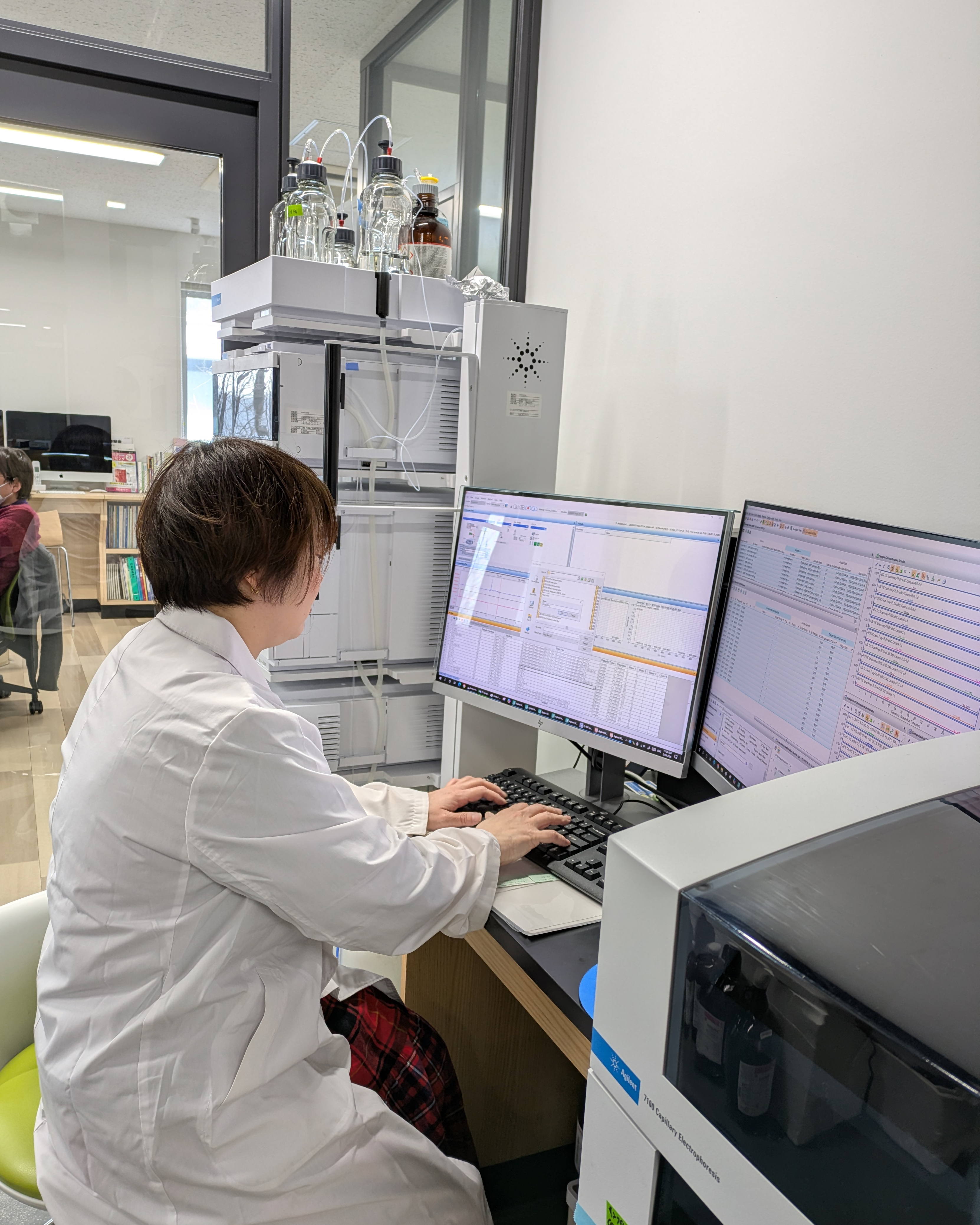 labphoto3.jpg