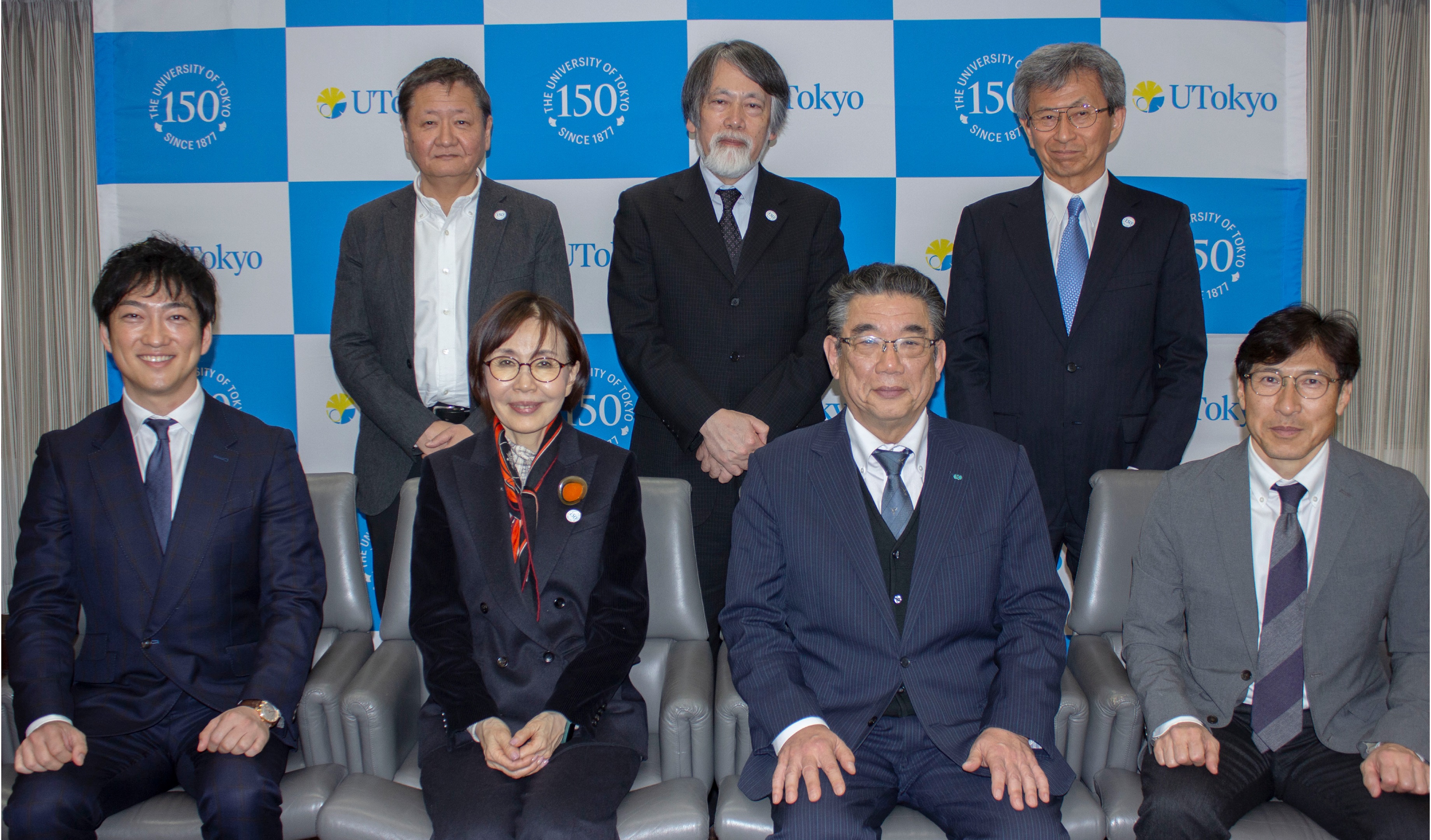 画像①カバー写真（集合写真）.jpg