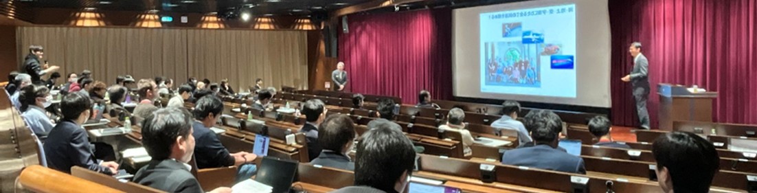 シンポ_講演の様子.jpg