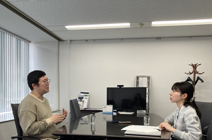 03‗インタビュー中.jpg