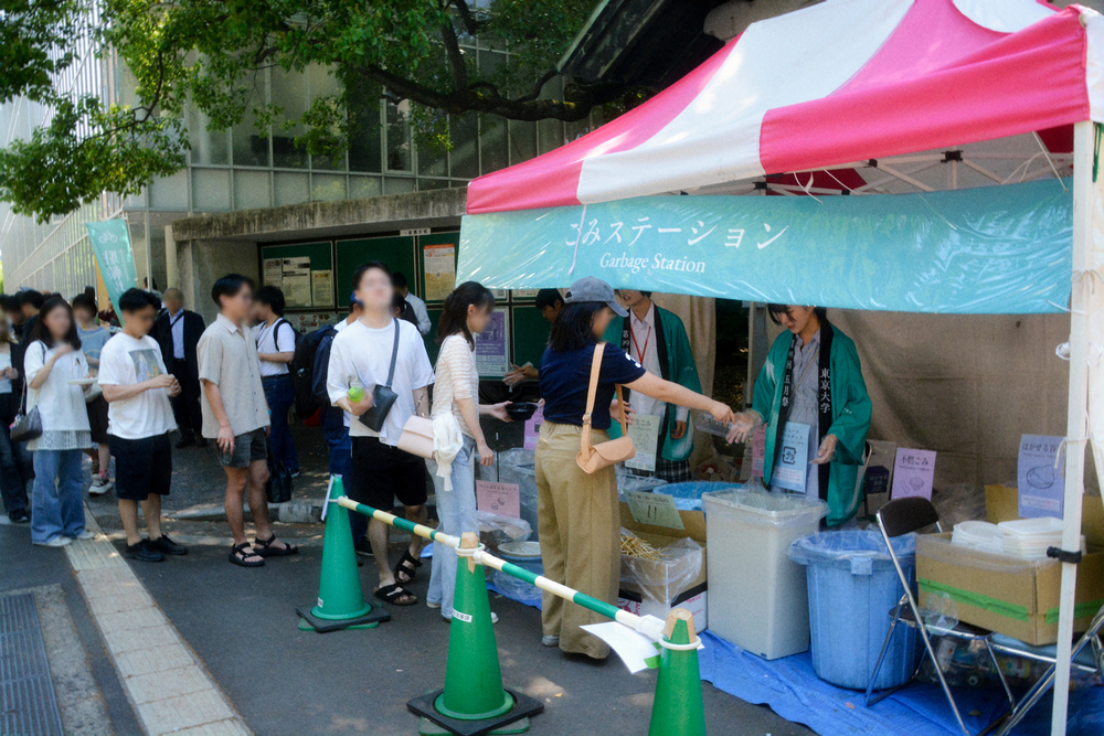 6_ごみを回収する「ごみステーション」の様子.jpg